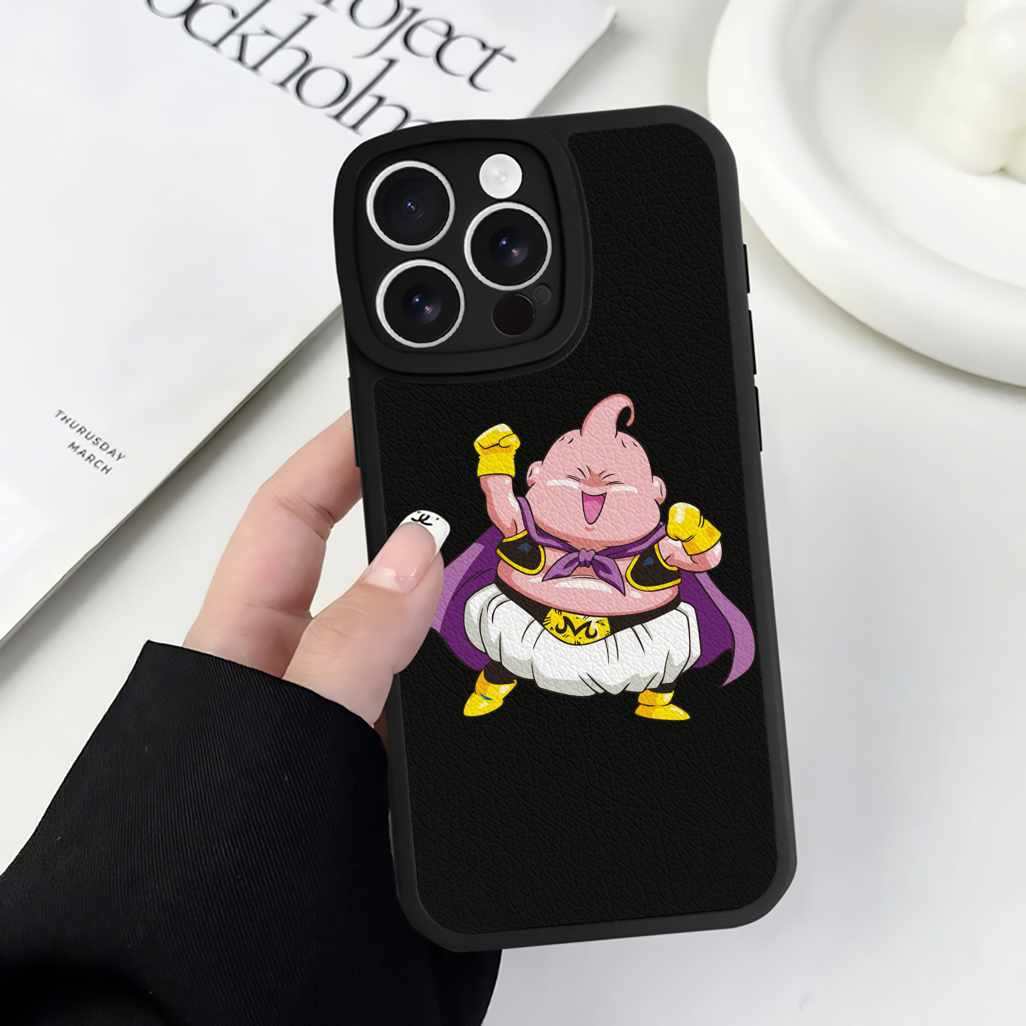 （画像用） ドラゴンボール 魔人ブウ DRAGON BALL Majin Buu 【iPhone 16シリーズ対応】シリコンスマホケース（レザー調） 材質：シリコン